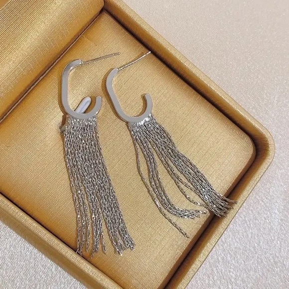 Dangle C-shape Earrings Swiping 925 stamp on pins Fashion Statement Gold Long - Picture 7 of 10